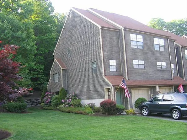 52 Beacon Hill Rd, West Milford, NJ 07480