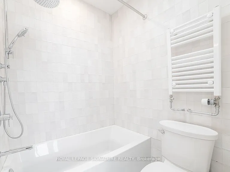 28 Beatrice St #3 — Photo 8