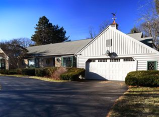1277 Ruffner Rd, Niskayuna, NY 12309
