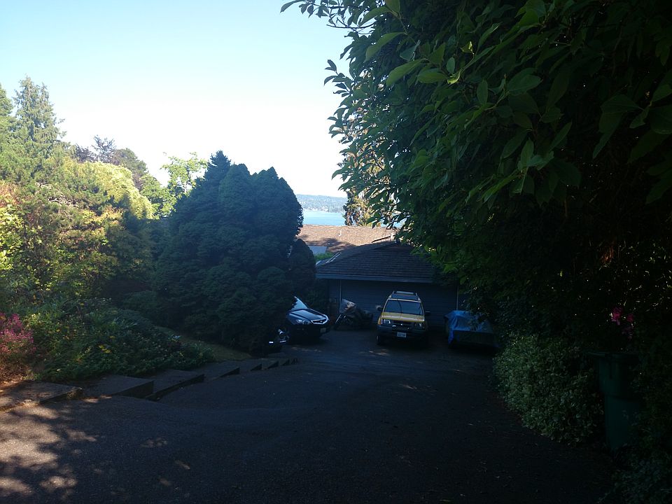 2nd image of 6105 NE Keswick Dr