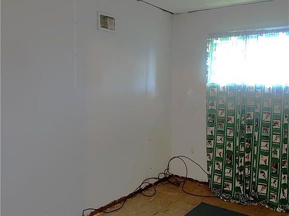 5th image of 1117 Cardinal Ave