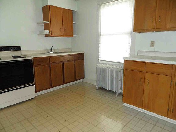 5th image of 384 Milton Tpke
