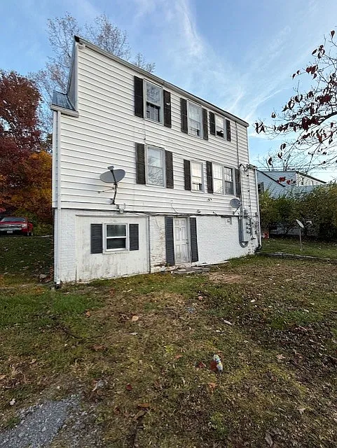 1421 Augusta Street - 1 — Photo 3