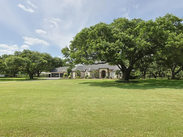 17514 Queenslake Dr, Cypress, TX 77429
