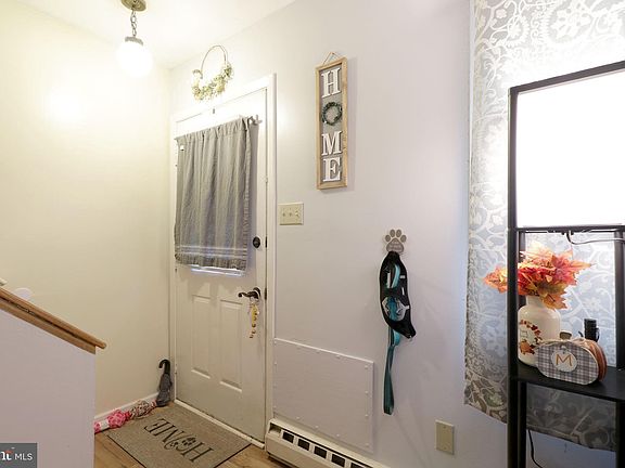 4th image of 2053 Mary Ellen Ln