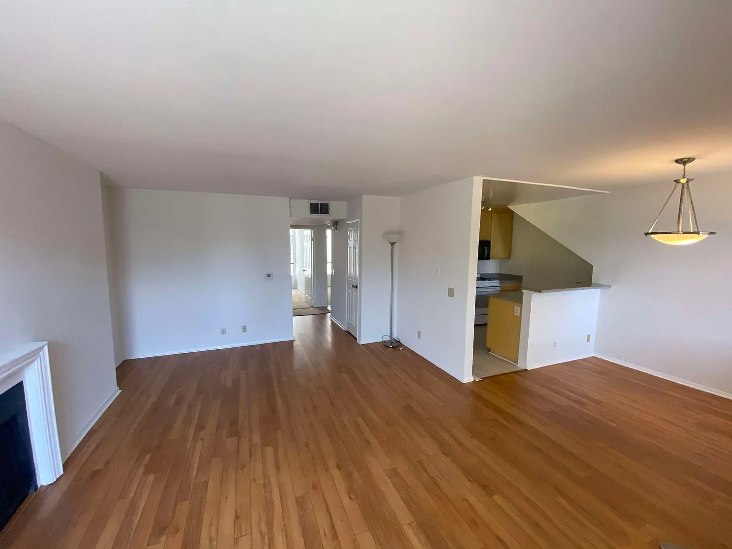 4202 Tujunga Ave — Photo 3