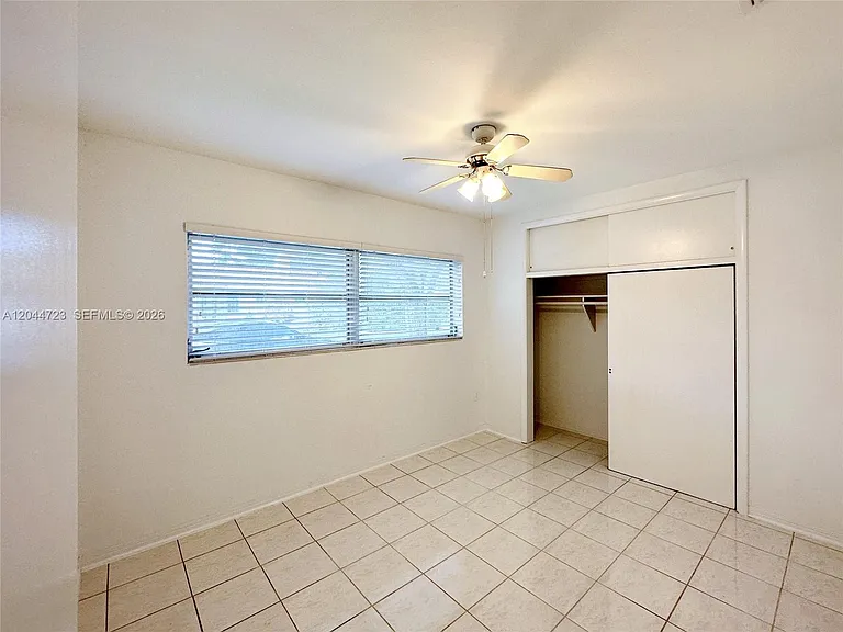 1415 Genoa St — Photo 9