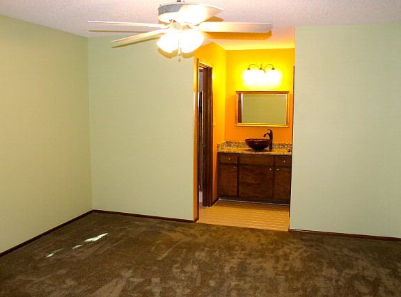 4th image of 8715 Lamar Ave