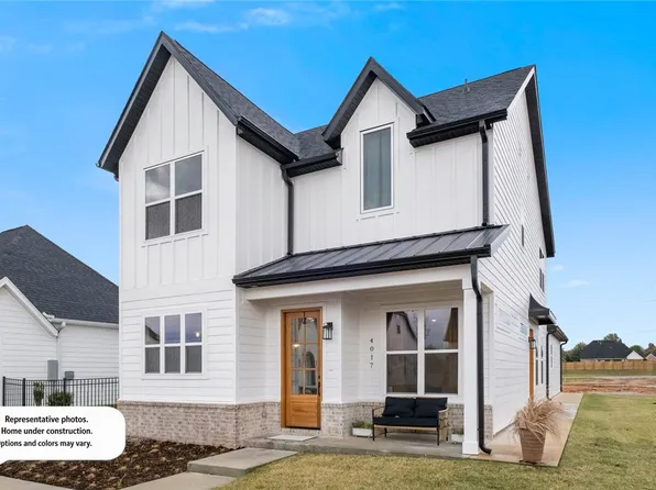 3104 W Geneva St, Rogers, AR 72758