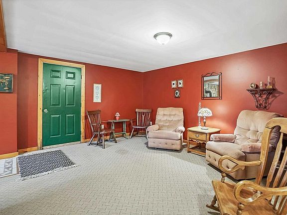 4th image of 5 Concord Dr