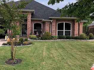 103 N Blue Bonnet Cir, Justin, TX 76247