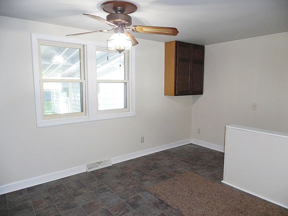5th image of 1020 Bratton Ave