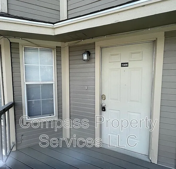 1326 Park Ave — Photo 3