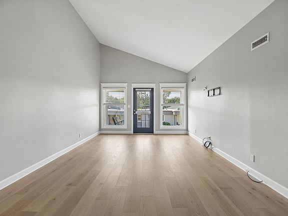 2nd image of 1900 Richard Jones Rd APT M4