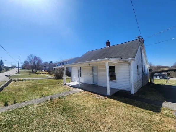 365 Clearview Dr, Christiansburg, VA 24073