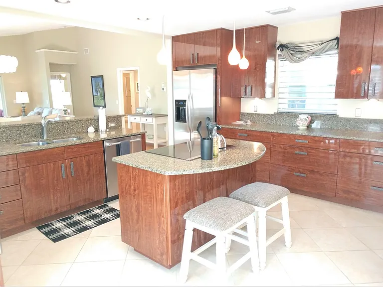 540 Clubside Cir — Photo 12