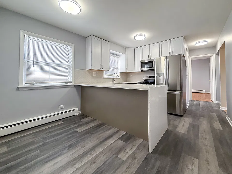 2810 N Lowell Ave #1A