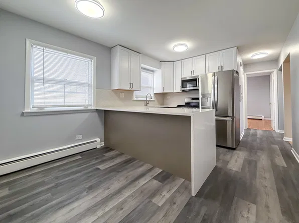 2810 N Lowell Ave APT 1A, Chicago, IL 60641