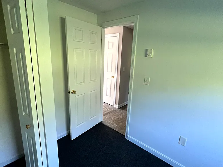 51 Glenwood Dr #1 — Photo 5