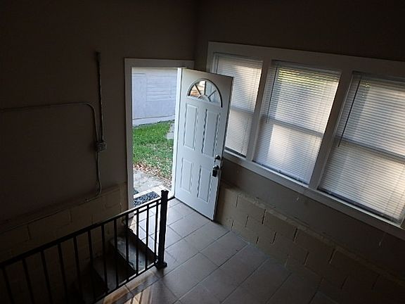 Back entry & laundry