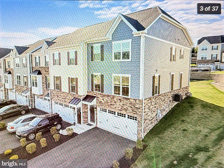 1044 Rosecroft Ln — Photo 19