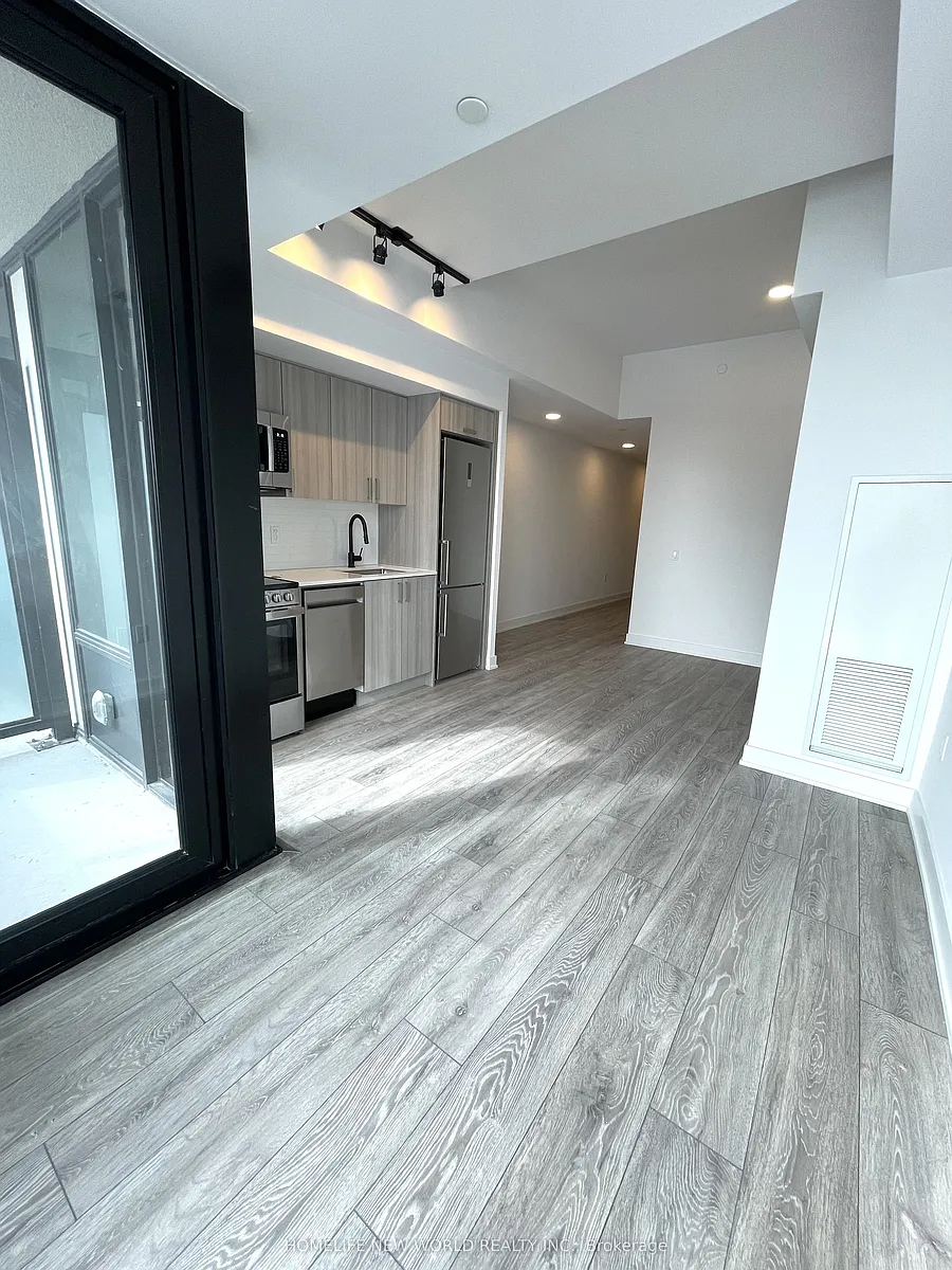 Building Photo - 758 Dovercourt Rd #607