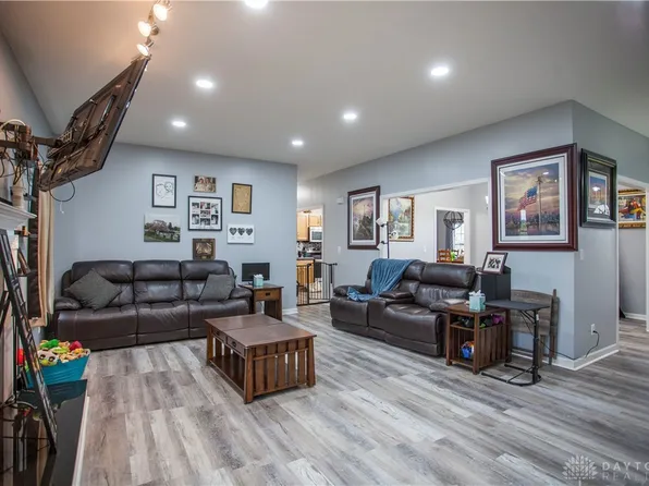 14355 Davis Rd, Mount Sterling, OH 43143