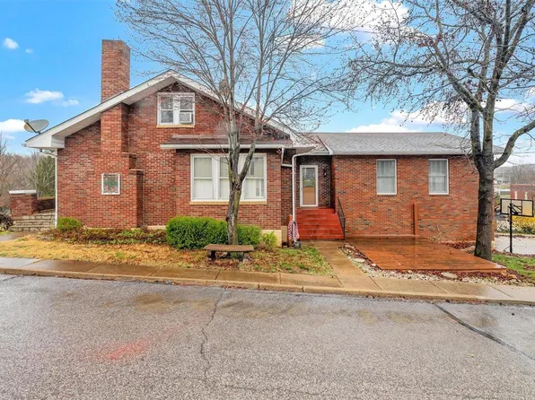 103 N 4th St, De Soto, MO 63020