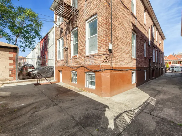 594 East 92nd Street image 18 of 21