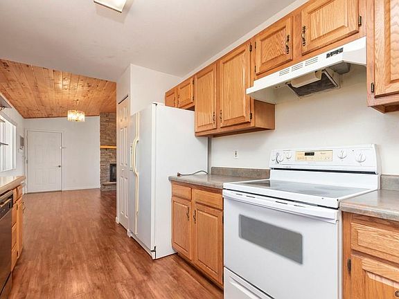 4th image of 1405 Red Canyon Rd