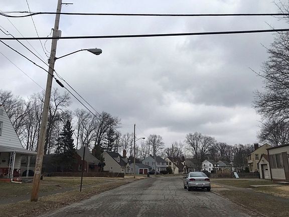 4th image of 113 Wilson Ave