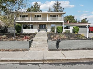 211 Corliss Dr, Moraga, CA 94556