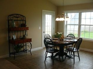 33 Coolidge Dr, Ephrata, PA 17522