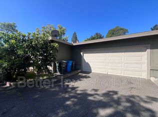 5919 Montecito Blvd, Santa Rosa, CA 95409