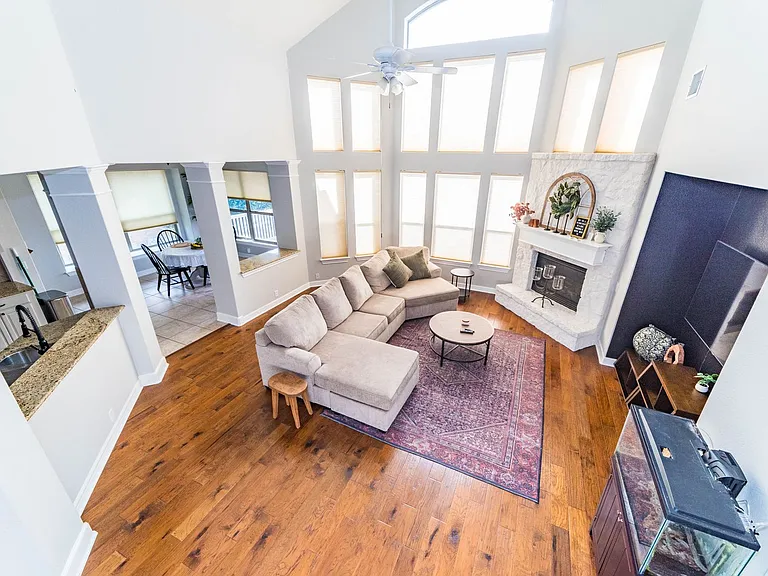 15814 Seekers St — Photo 35