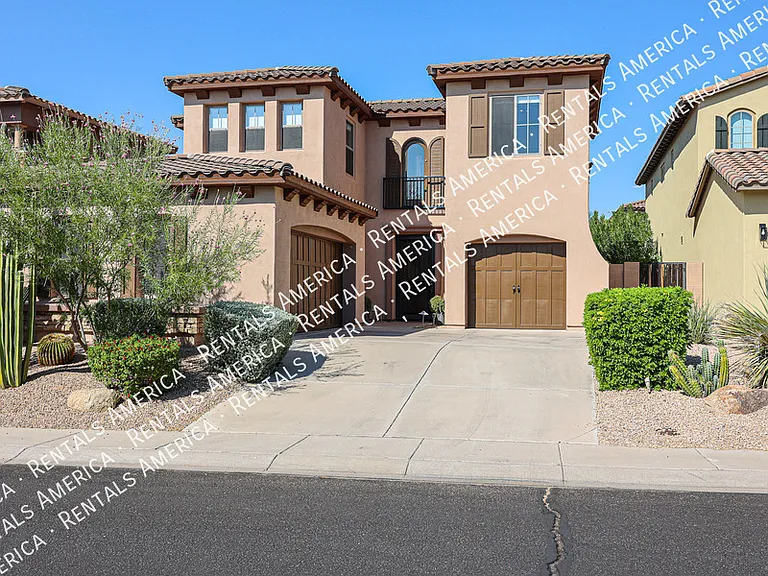 3966 E Crest Ln — Photo 1