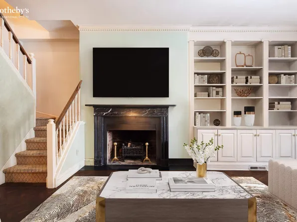 40 East 74th Street 2F image 3 of 8