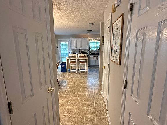4th image of 232 Milford Dr