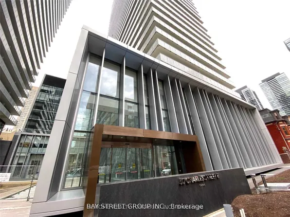50 Charles St E, Toronto, ON