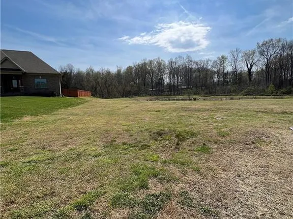 112 Emerald Ct #21A, Trinity, NC 27370