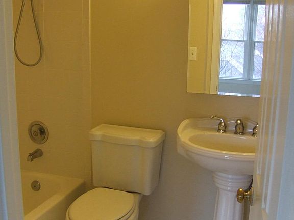 3rd image of 2213 S Pollard St