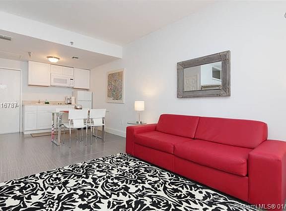 3rd image of 530 Ocean Dr #108