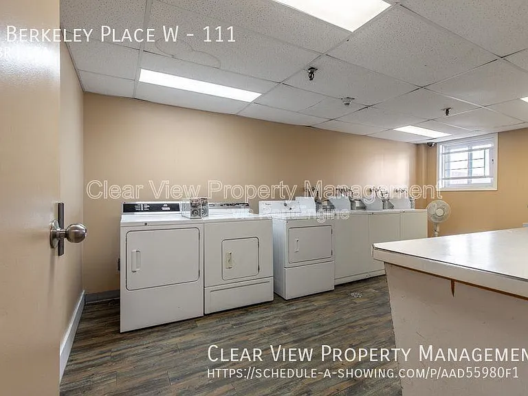 5 Berkeley Pl W #111 — Photo 25