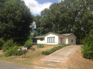 846 N Lake Dr, East Dublin, GA 31027