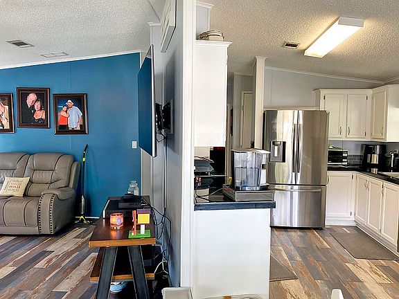 4th image of 1081 E Palm Valley Dr #701