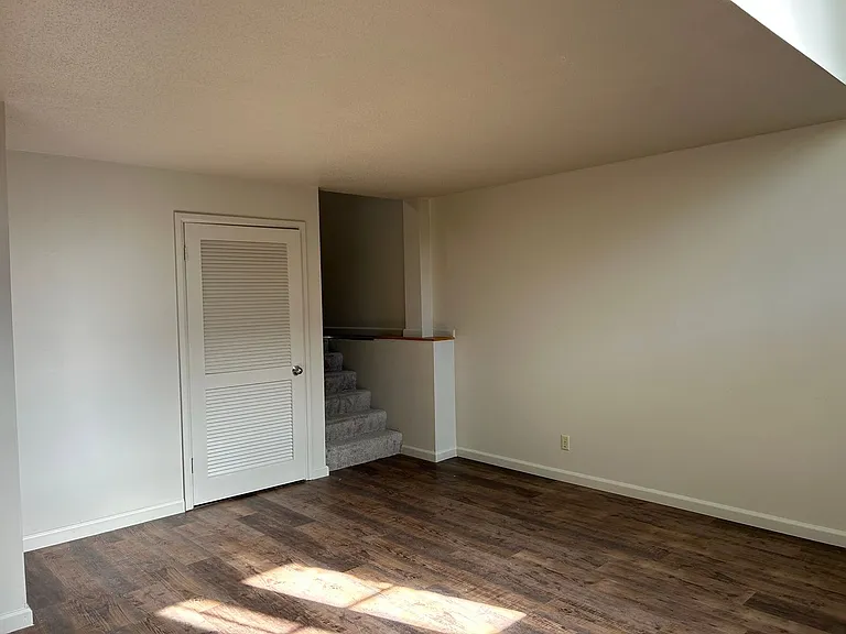 Modern Tool Square — Photo 17