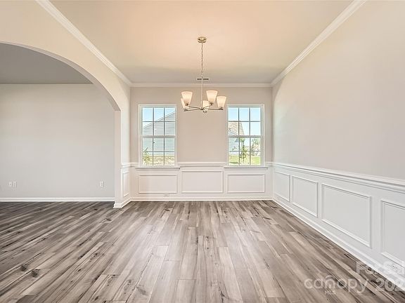 5th image of 6265 Fairfax Ct