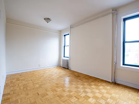 Rented by City Connections Realty | media 8