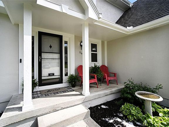 5th image of 1549 Chauncey Ave