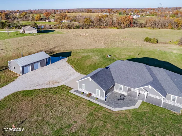 5333 Tebbetts Ridge Dr, Tebbetts, MO 65080